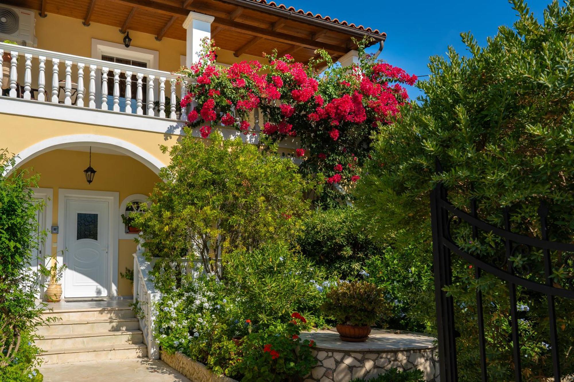 Villa Dionysios Keri Bagian luar foto