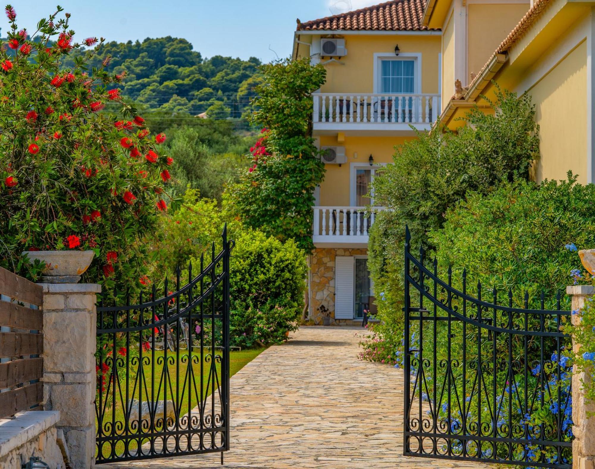 Villa Dionysios Keri Bagian luar foto