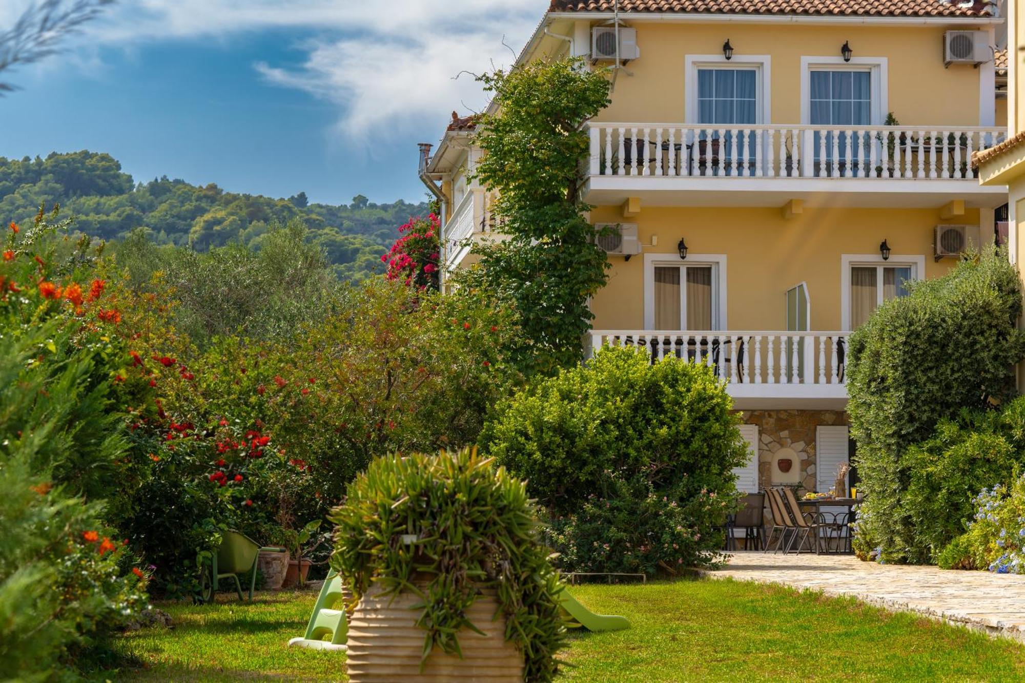 Villa Dionysios Keri Bagian luar foto